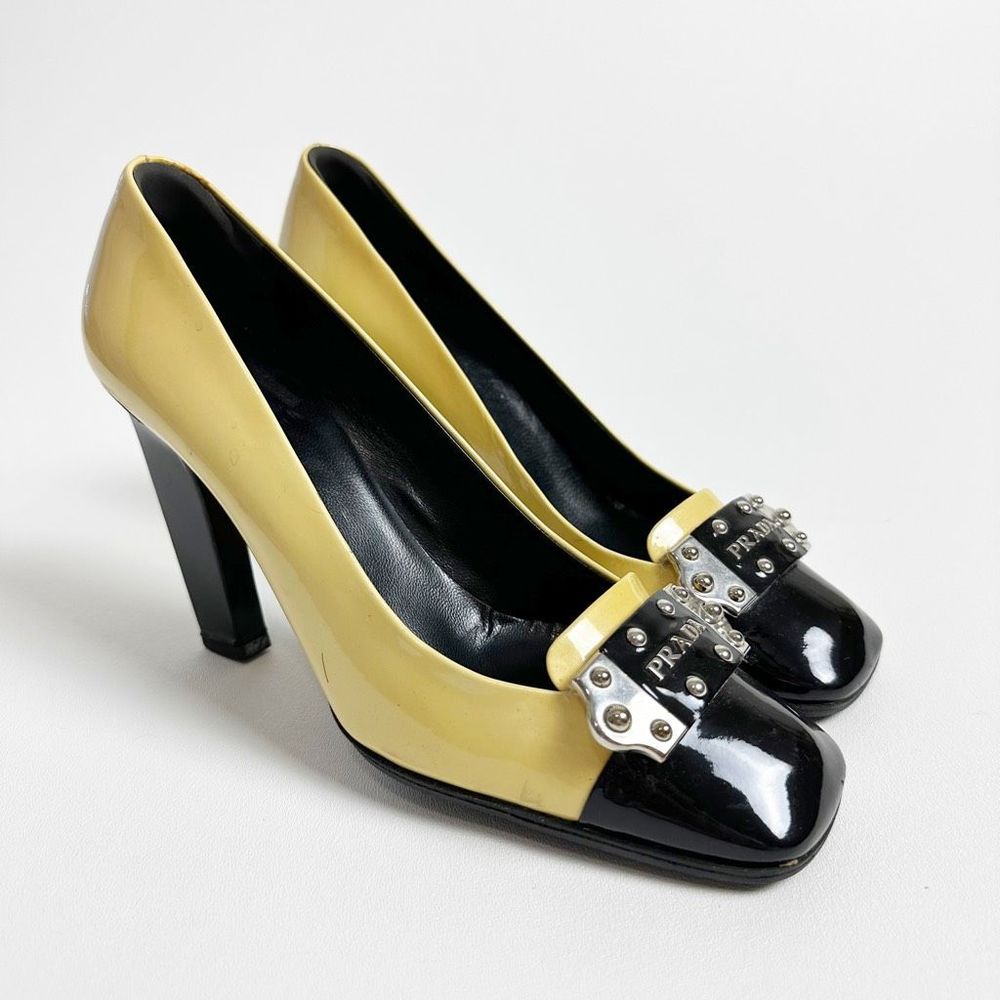 PRADA Cap Toe Pumps 40 US 10 Logo Chunky Heel Beige Black Patent Leather